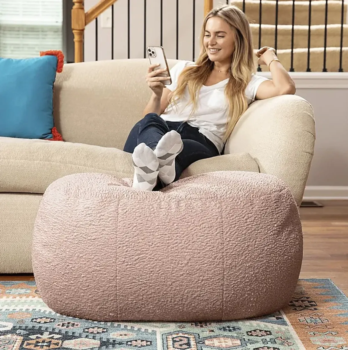 Bansqa II Pink Oval Shearling Pouf