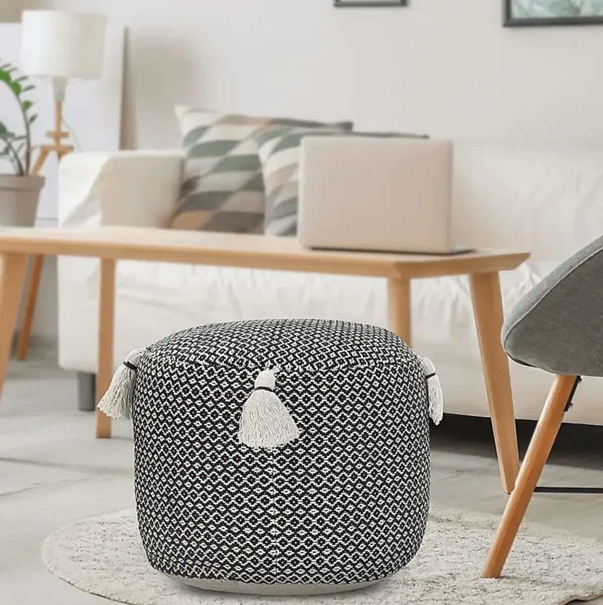 Jasella Black/White Pouf