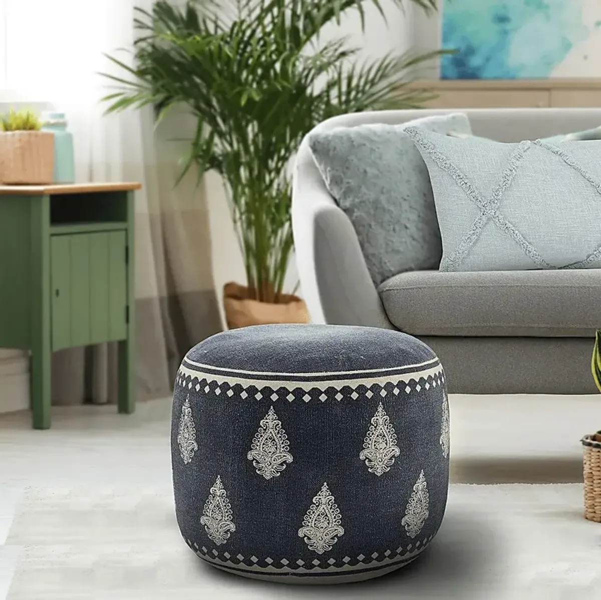 Elandri Navy/Cream Pouf