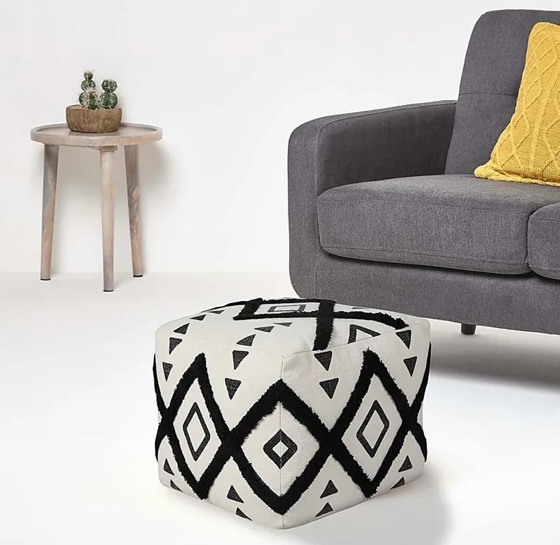 Conseld Black/White Pouf