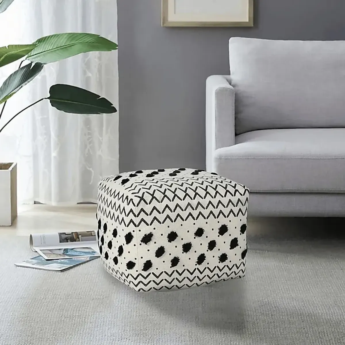 Ausian Black/White Pouf