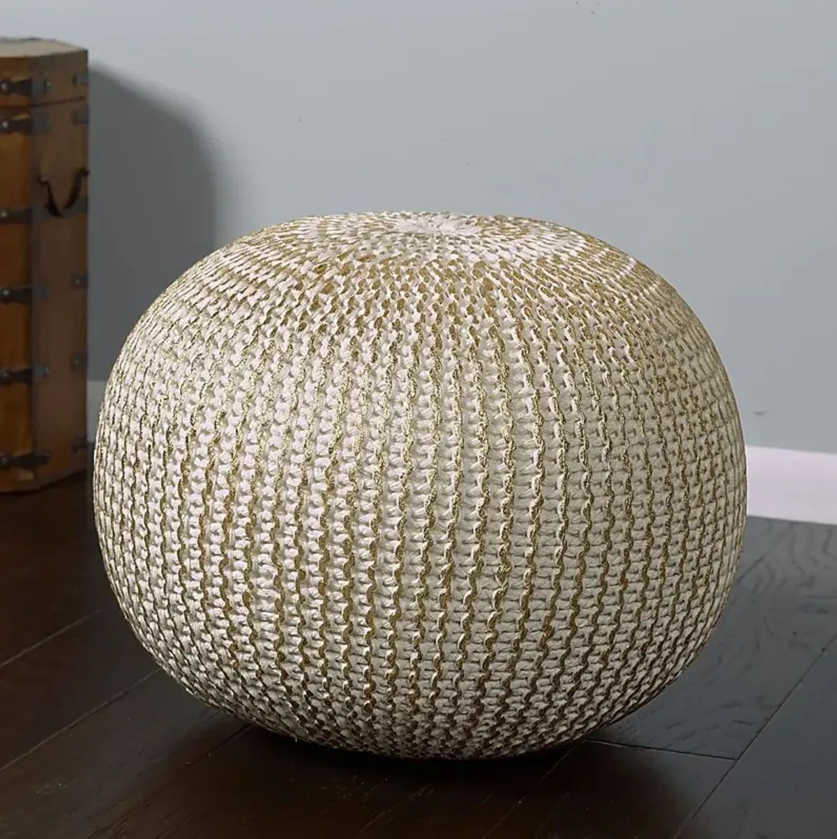 Elodret Ivory/Gold Pouf