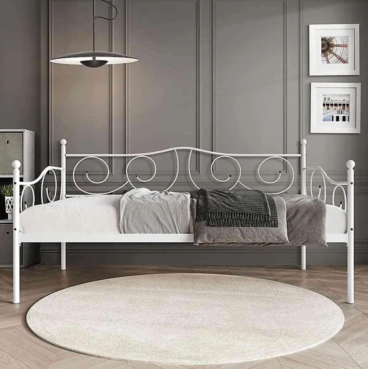 Sawwarers White Daybed