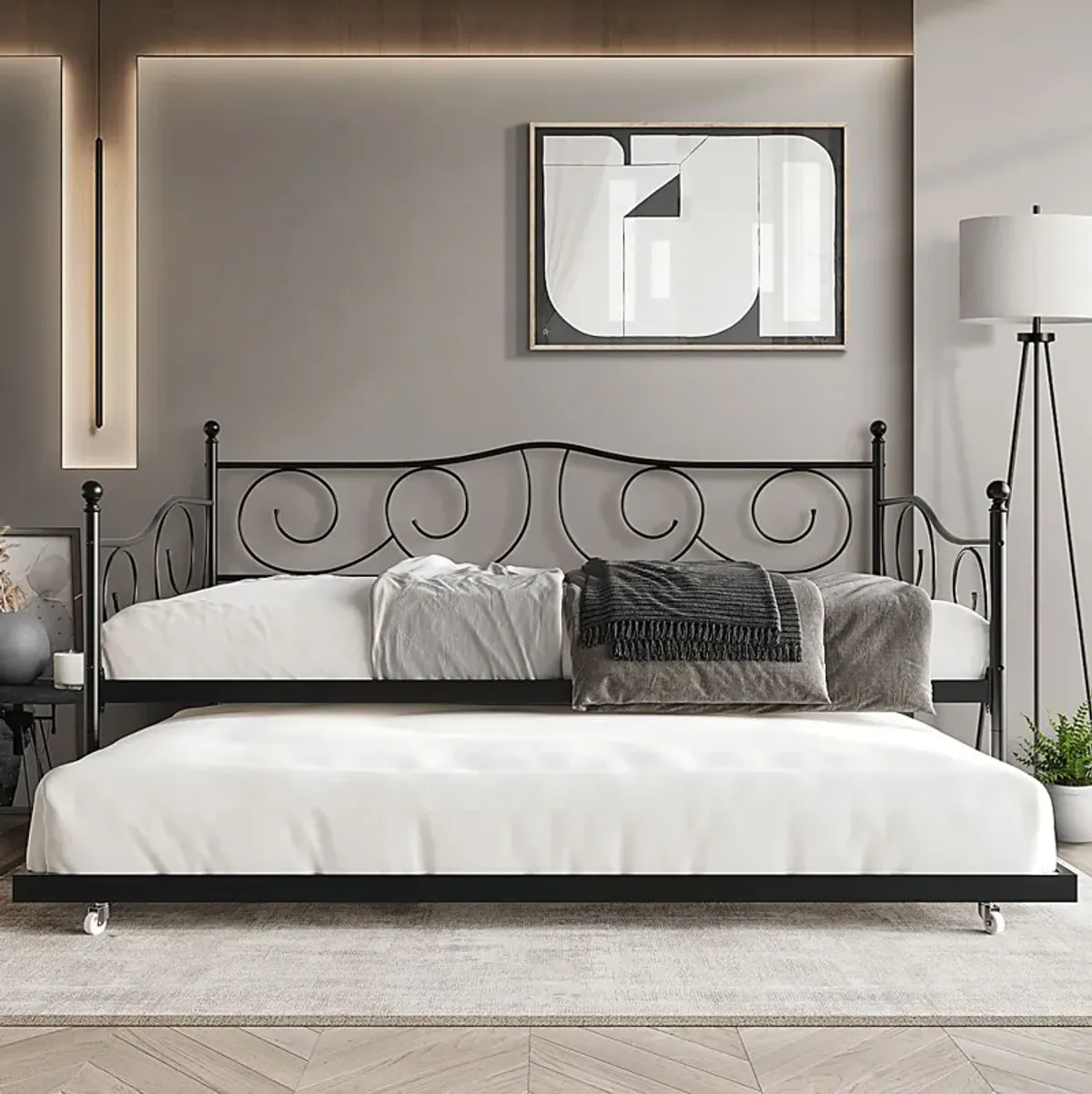 Sawwarers Black Daybed