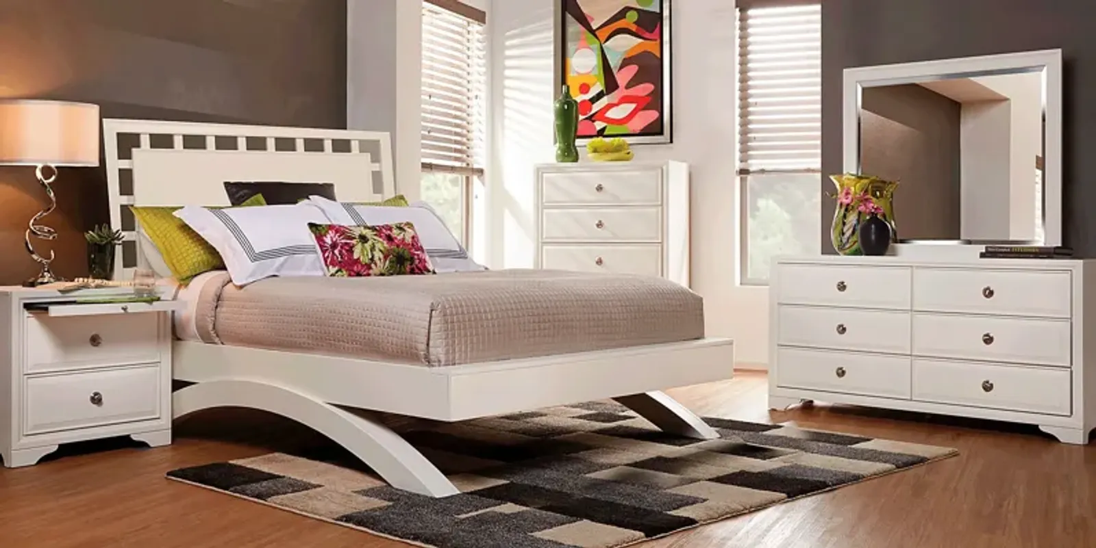 Belcourt White 5 Pc Queen Lattice Arch Bedroom