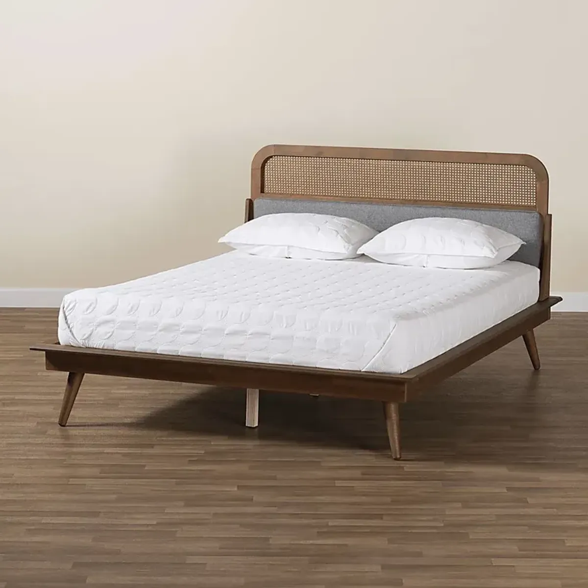 Kemrow Brown Queen Platform Bed