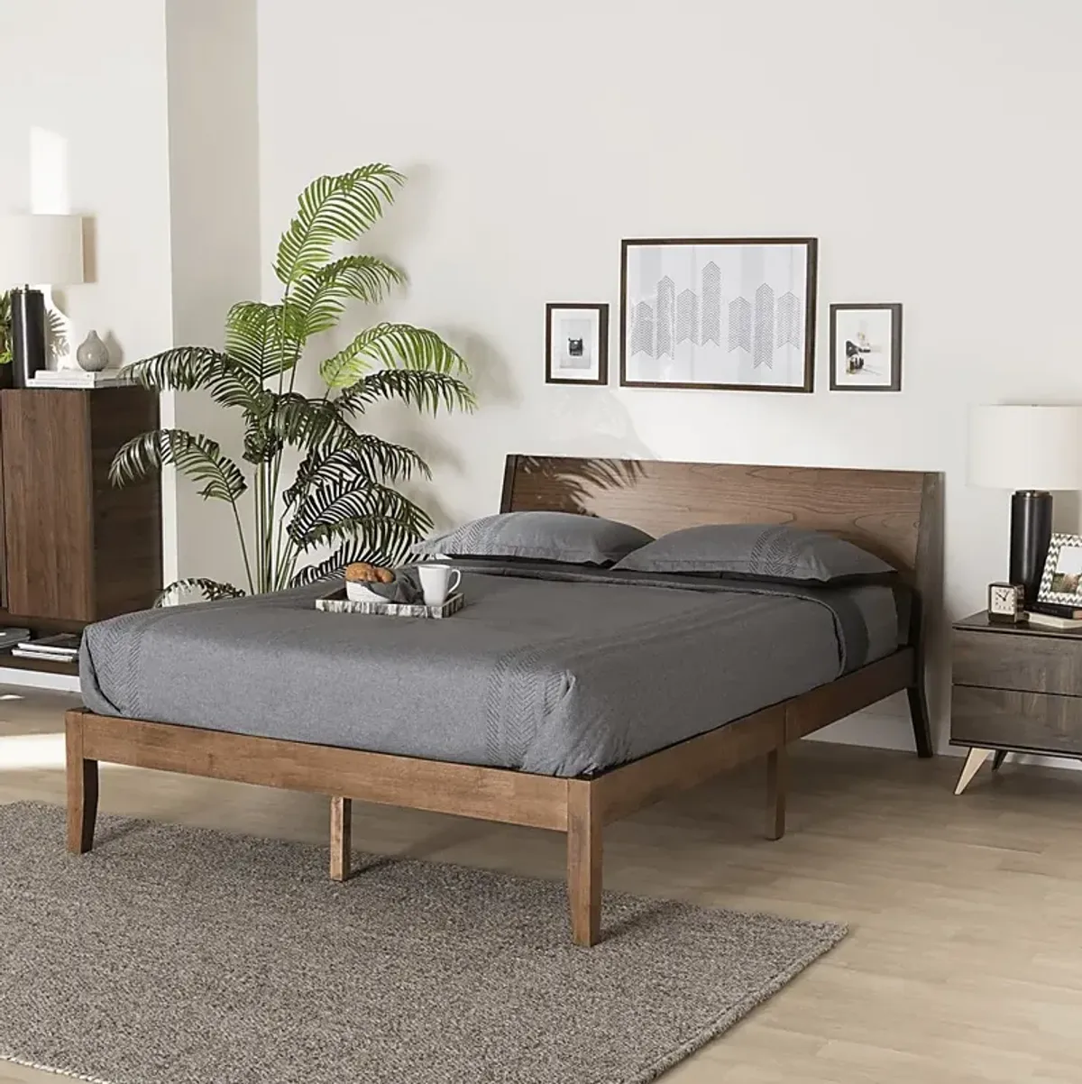 Lattasburg Brown Queen Platform Bed