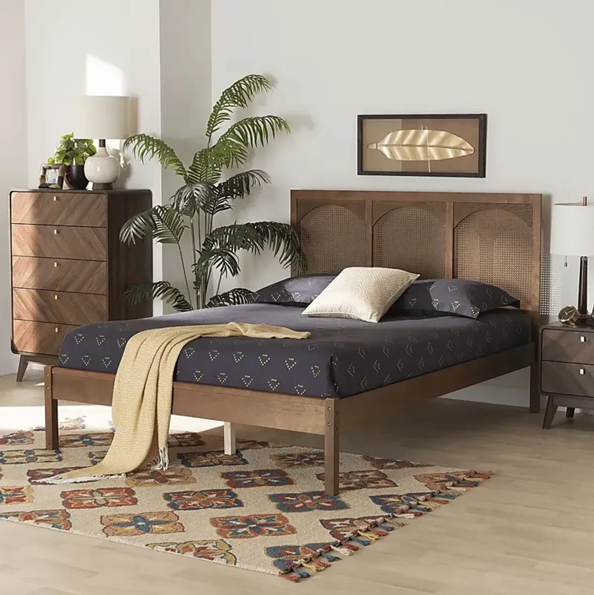 Bethwayne Brown King Platform Bed