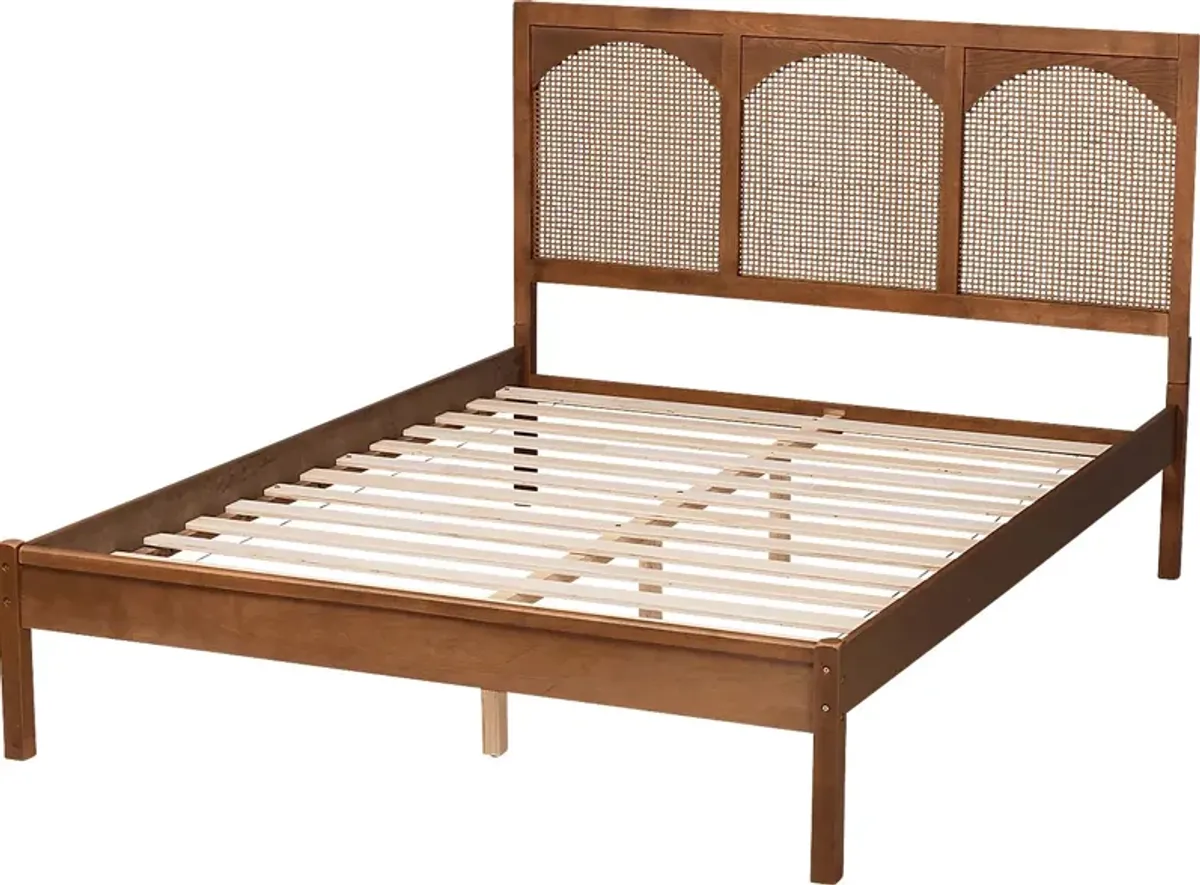 Bethwayne Brown King Platform Bed