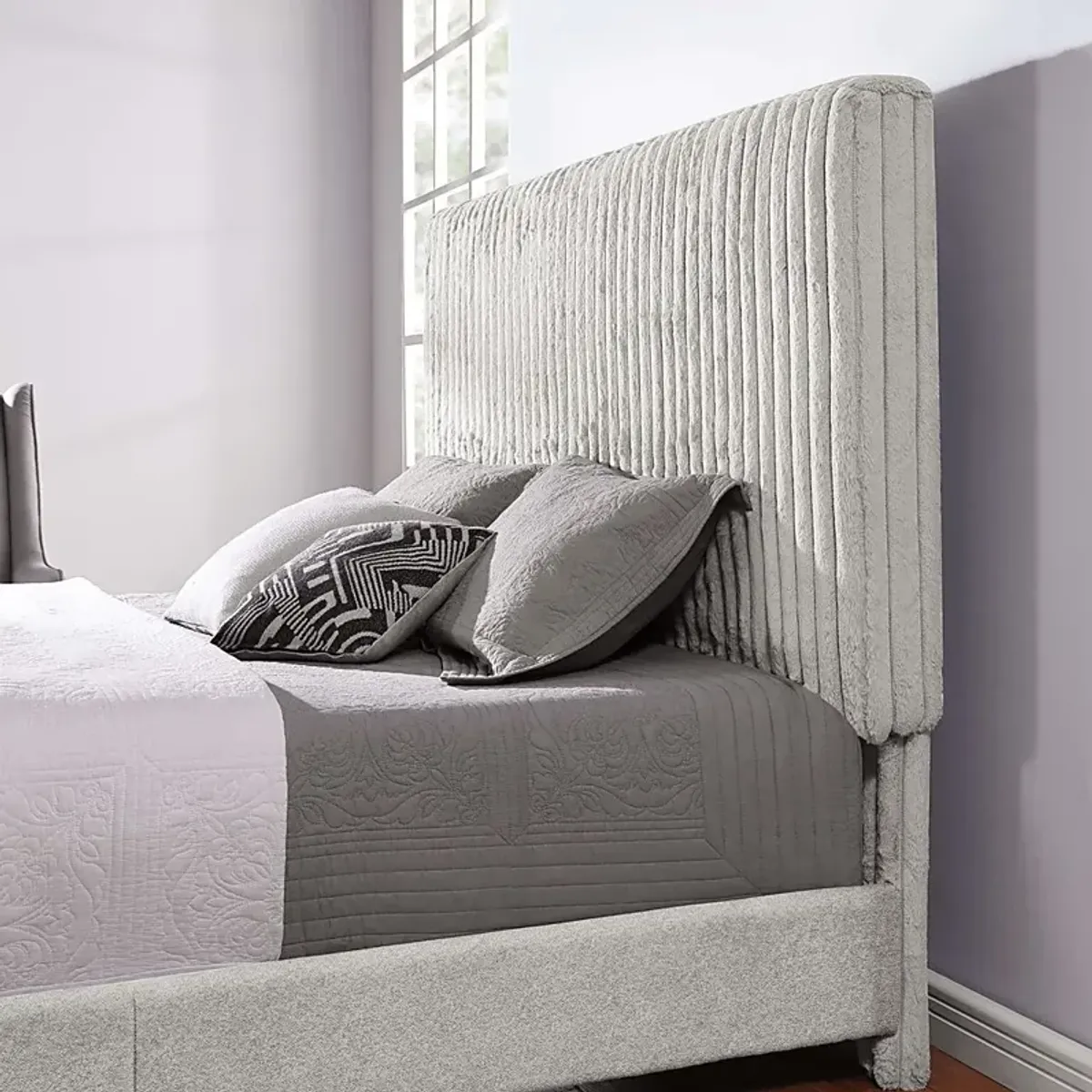 Cerau Gray King Upholstered Bed