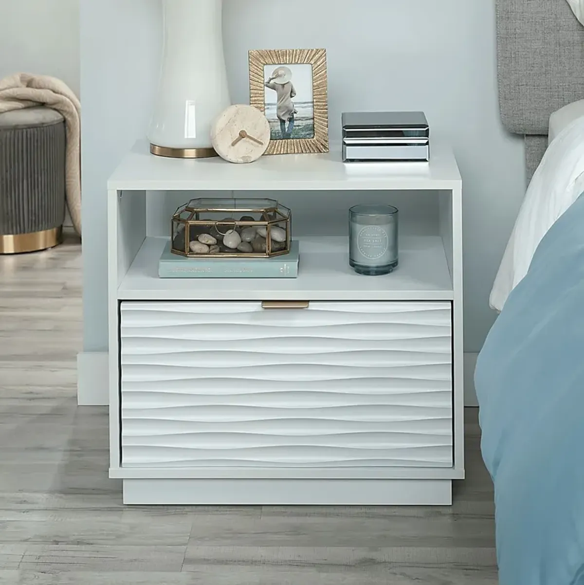 Caxambas White Nightstand