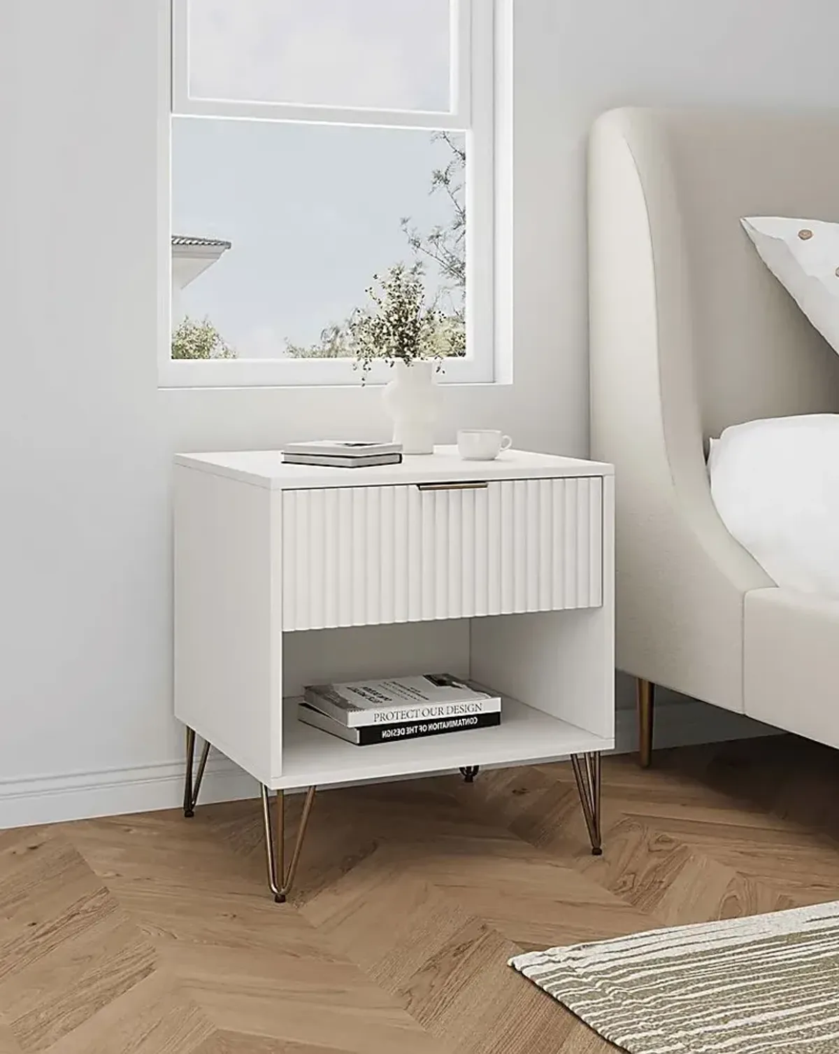 Kroc I White Nightstand