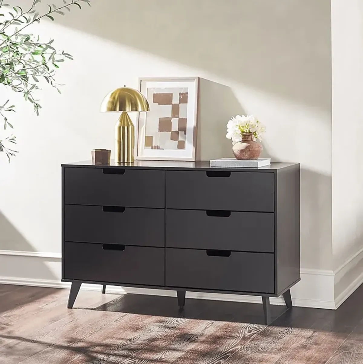 Murylu Black Dresser