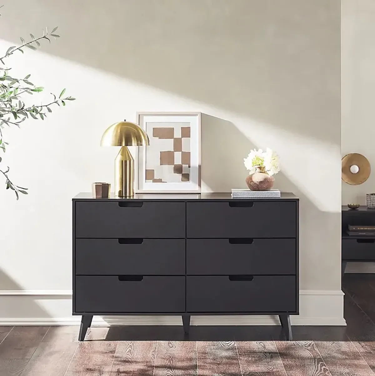 Murylu Black Dresser