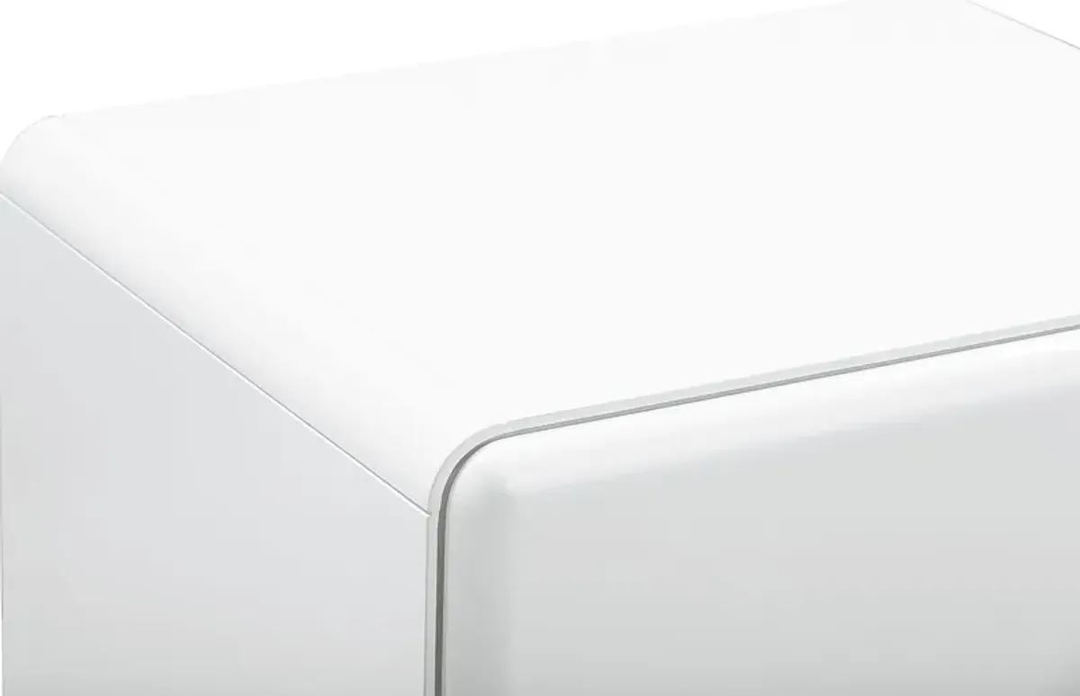 Bloomingrove White Nightstand