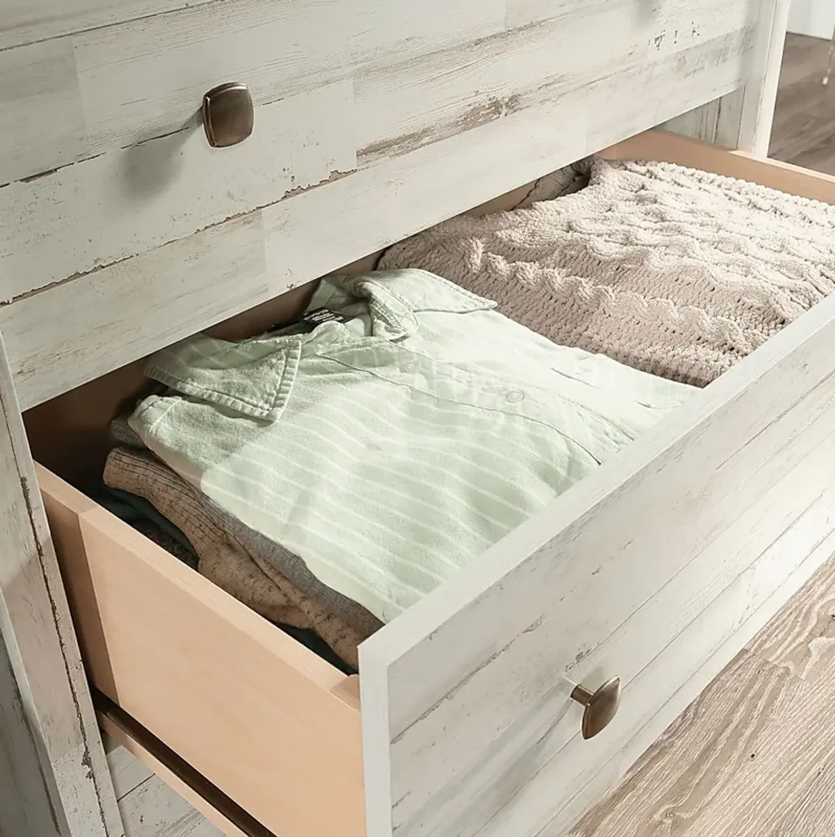 Ingeborg White Chest