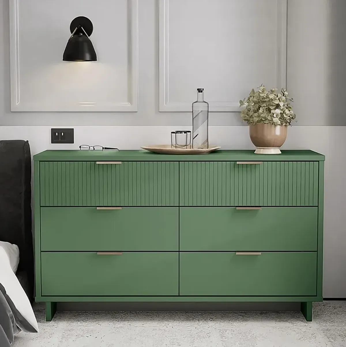 Bremmer IV Green Dresser