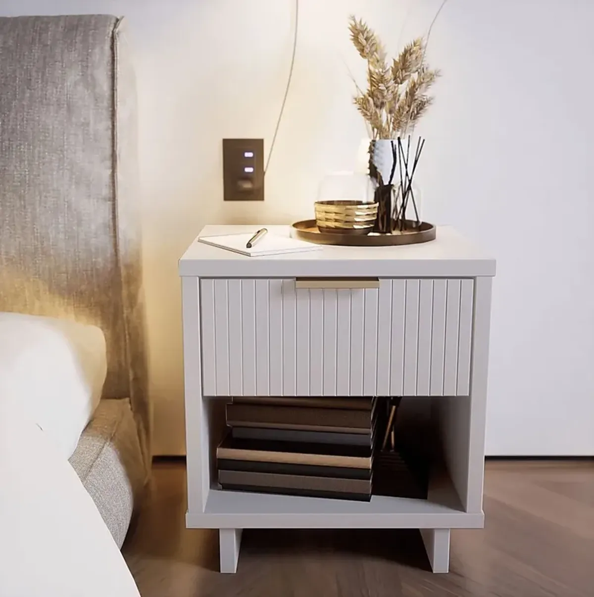 Bremmer V White Nightstand