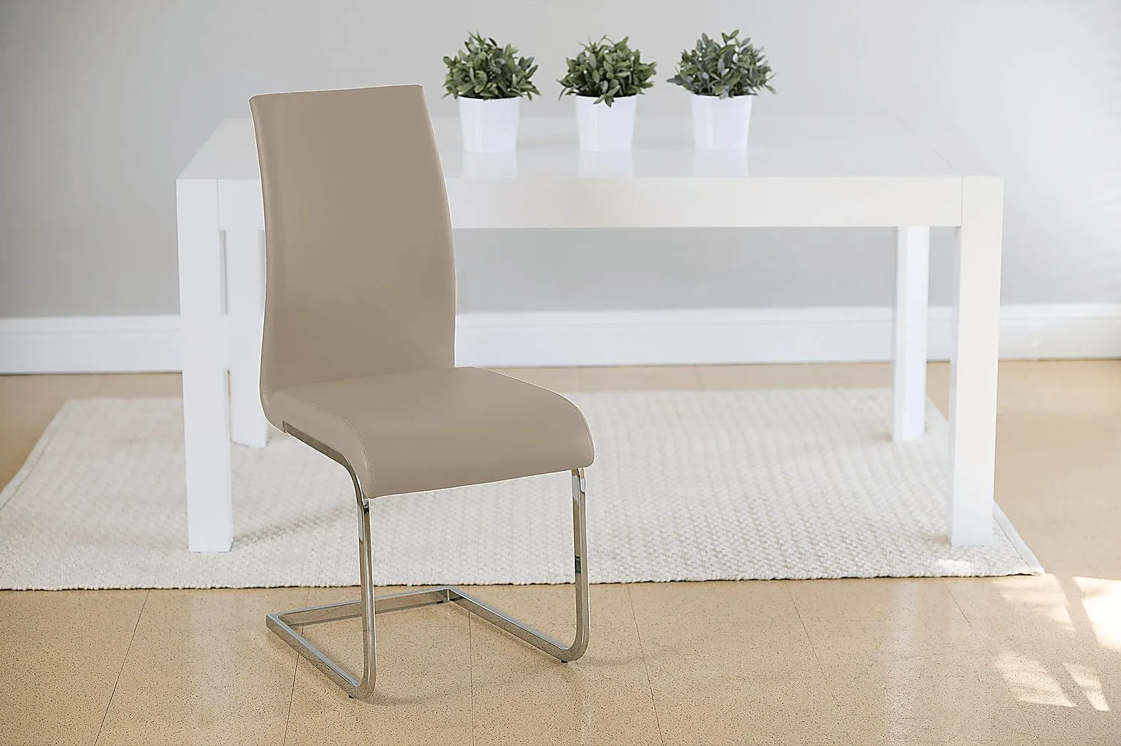 Stiney Taupe Dining Chair, Set of 4