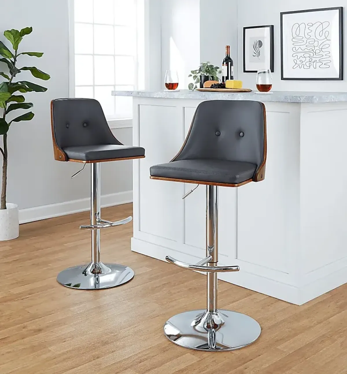 Wyndtop III Gray Adjustable Barstool, Set of 2