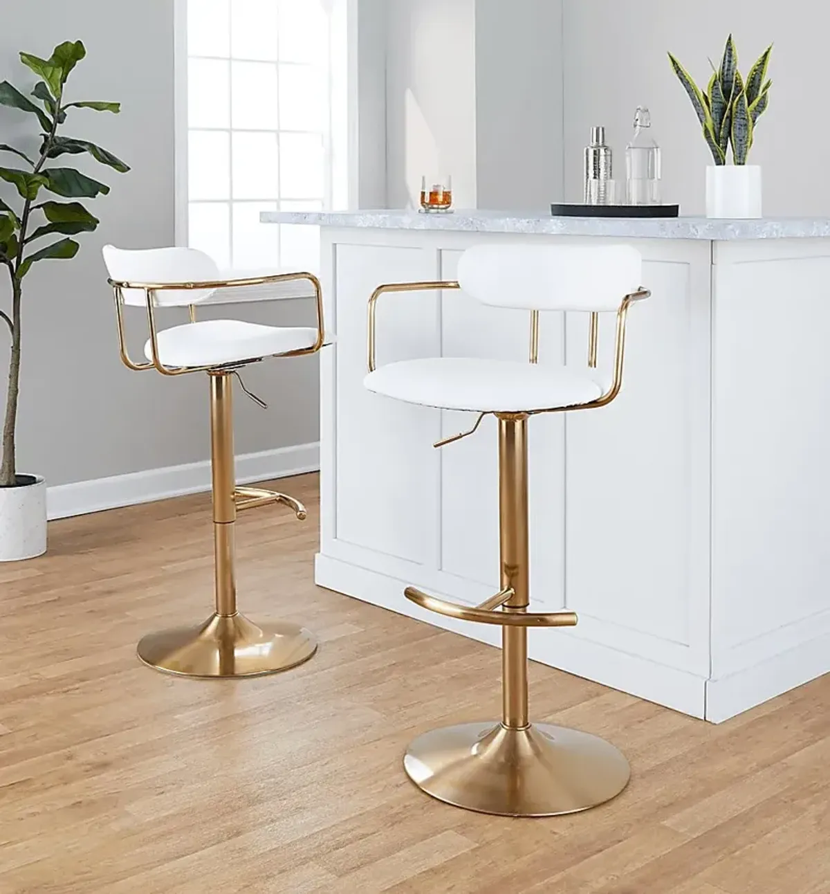 Wedgefield I White Adjustable Barstool, Set of 2