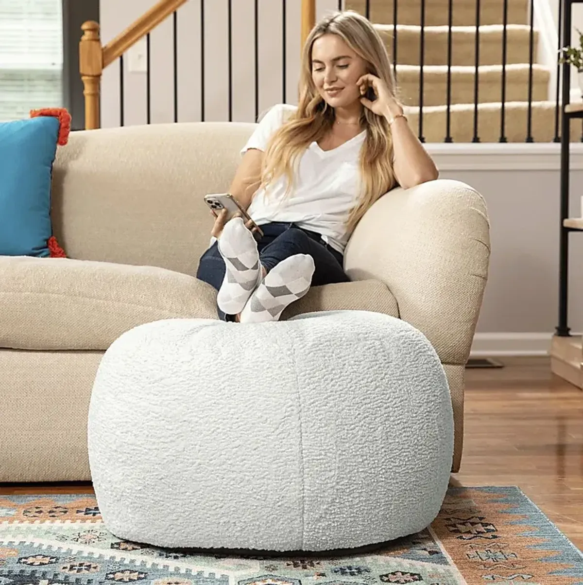 Meashi White Shearling Pouf