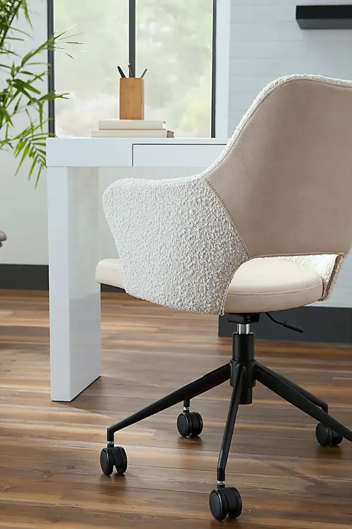 Quiment Ivory Office Chair