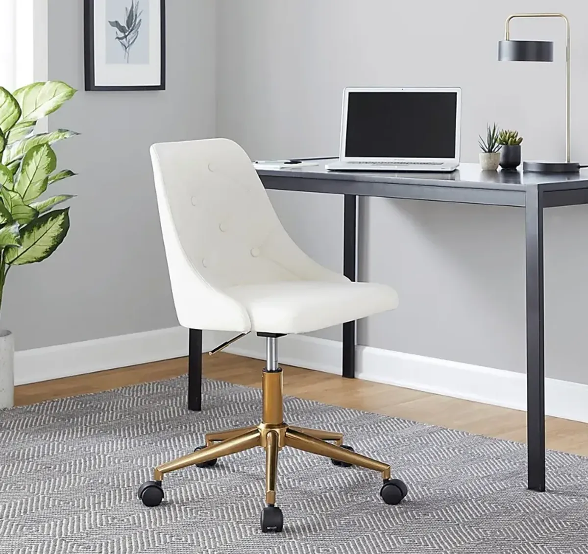 Maebeth I White Office Chair