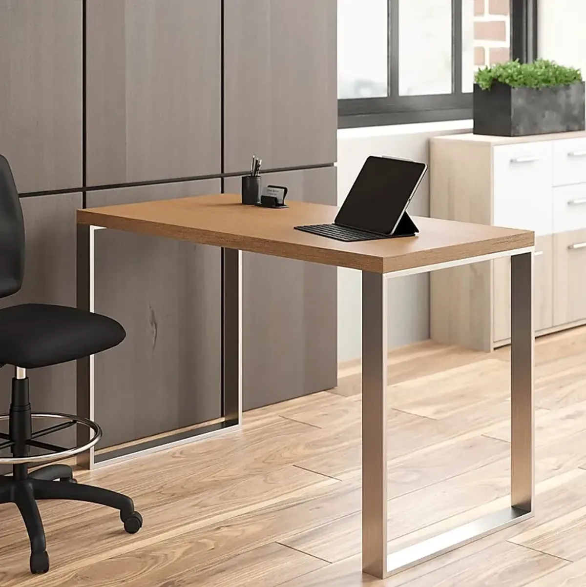 Ramoin Brown Desk