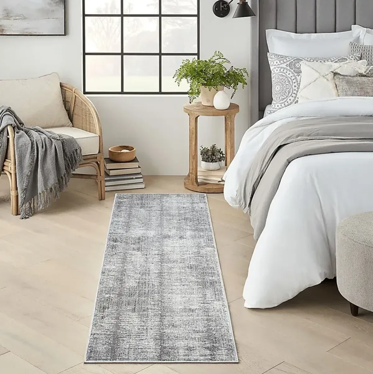 Beausir Gray 2'2 x 8' Runner Rug