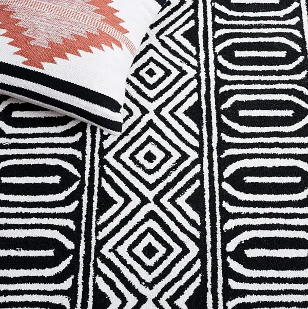 Saku Ivory/Black 3' x 5' Rug