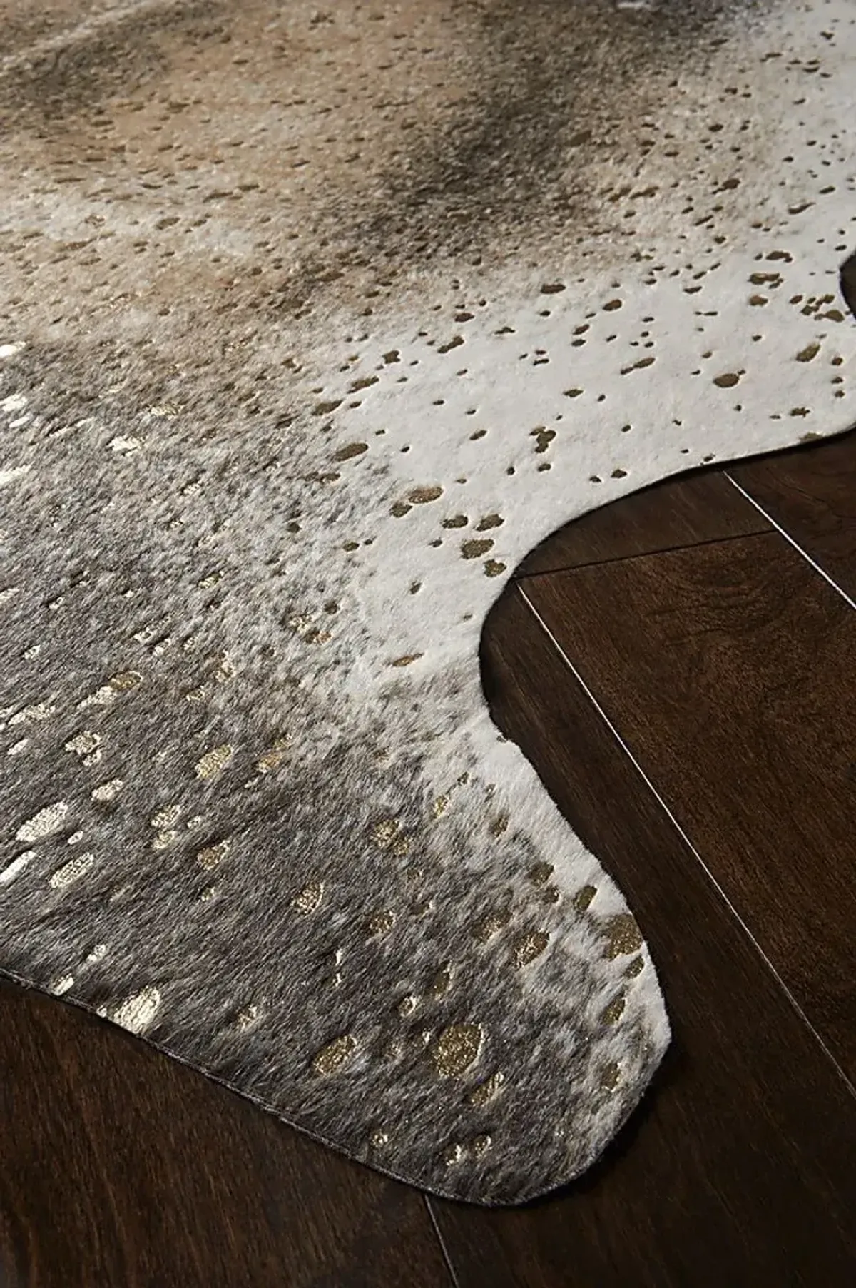 Zanele Brown 3'10 x 5' Rug