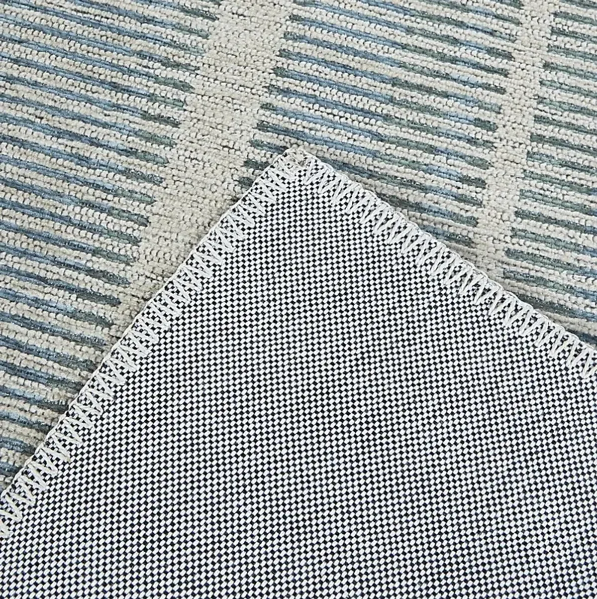 Eyla Blue 5'3 x 7' Rug