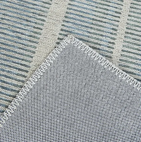 Eyla Blue 5'3 x 7' Rug