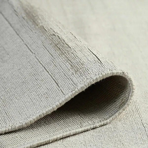 Evita Ivory 4' X 6' Rug