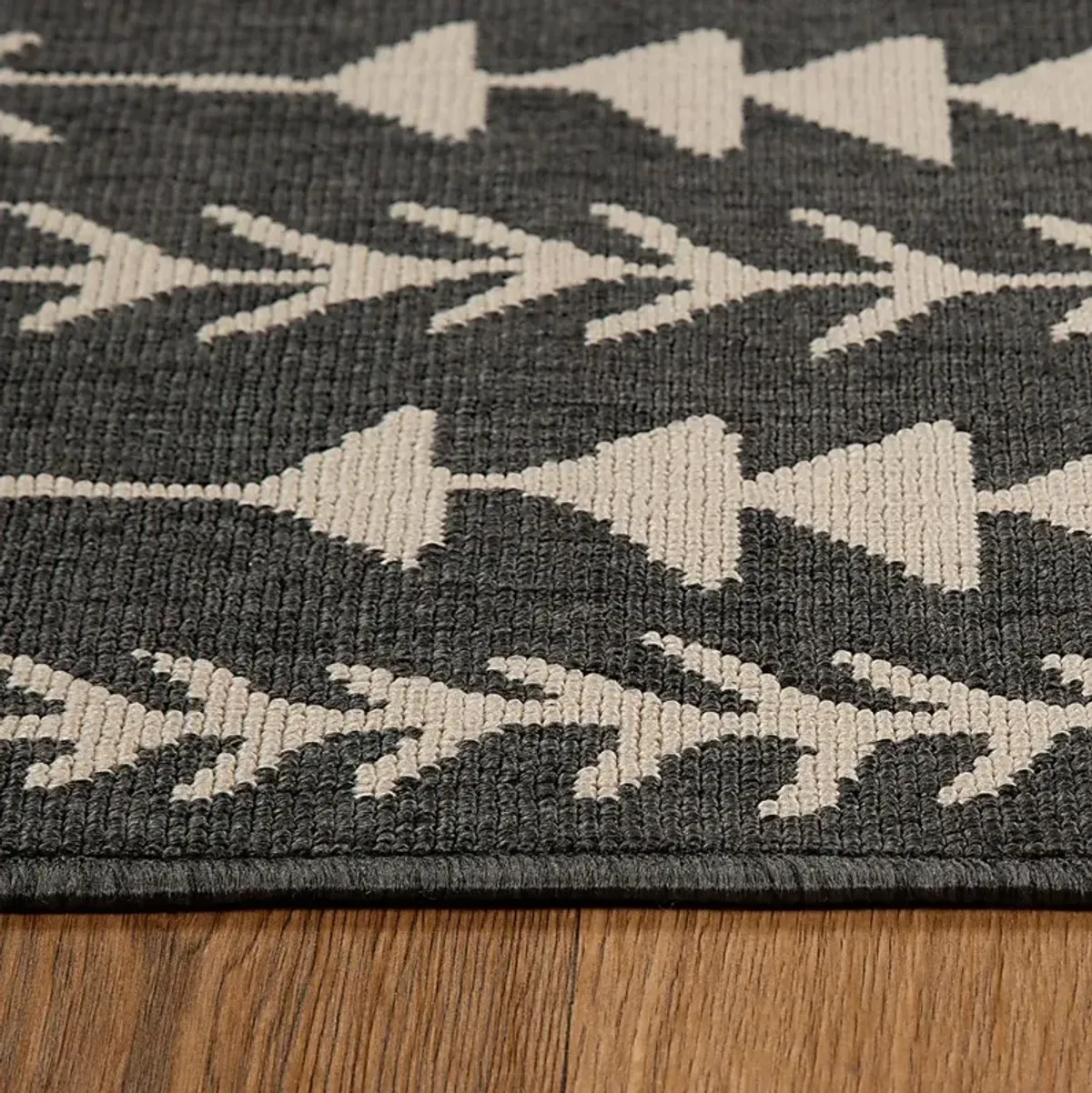 Evette Rios Blackwood Black 5' x 7' Indoor/Outdoor Rug