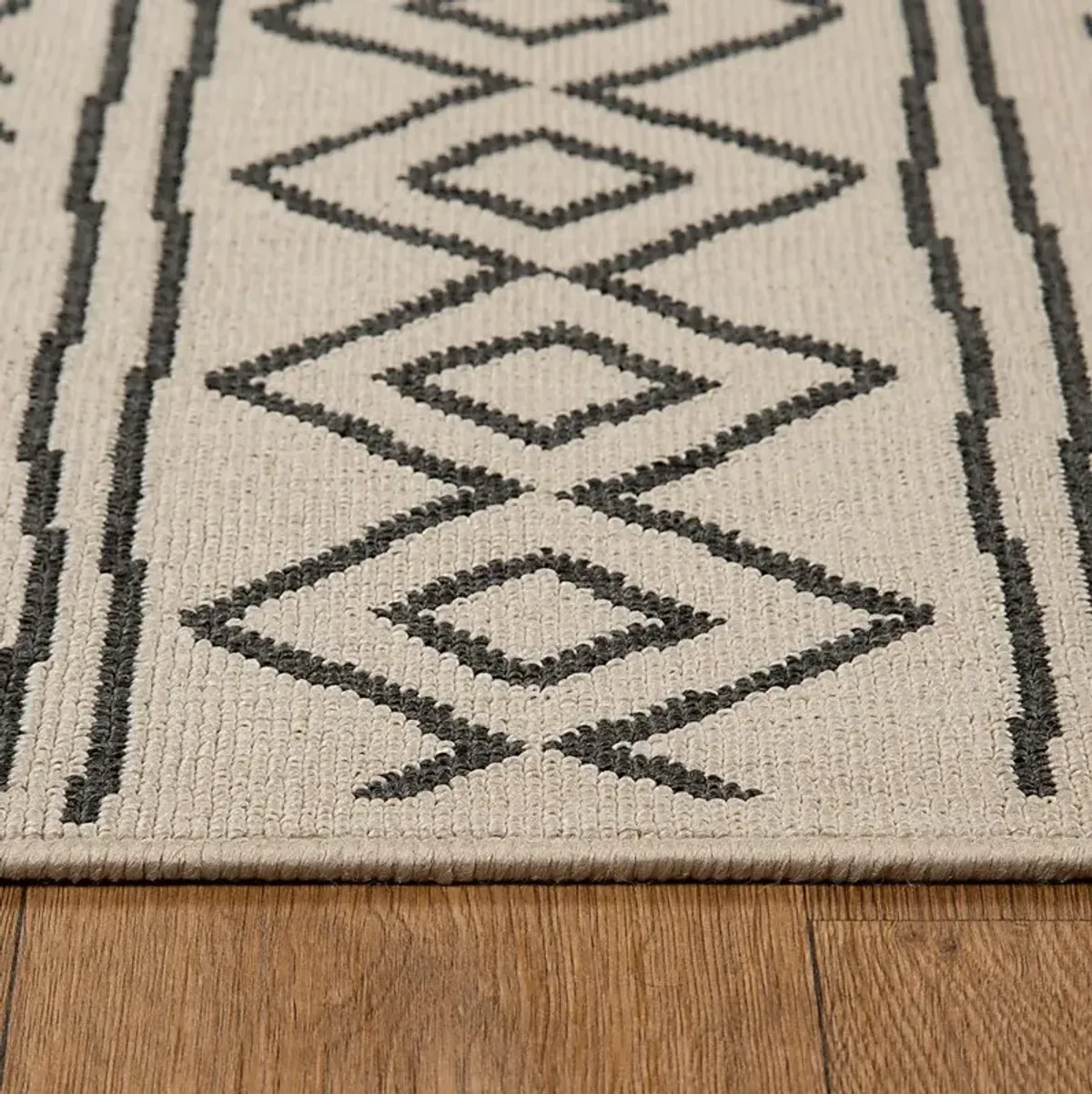 Evette Rios Jaspen Multi 5' x 7' Indoor/Outdoor Rug