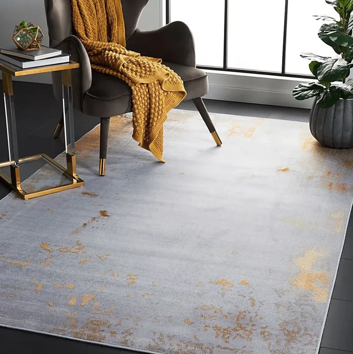 Girovi Gray/Rust 5' x 8' Rug