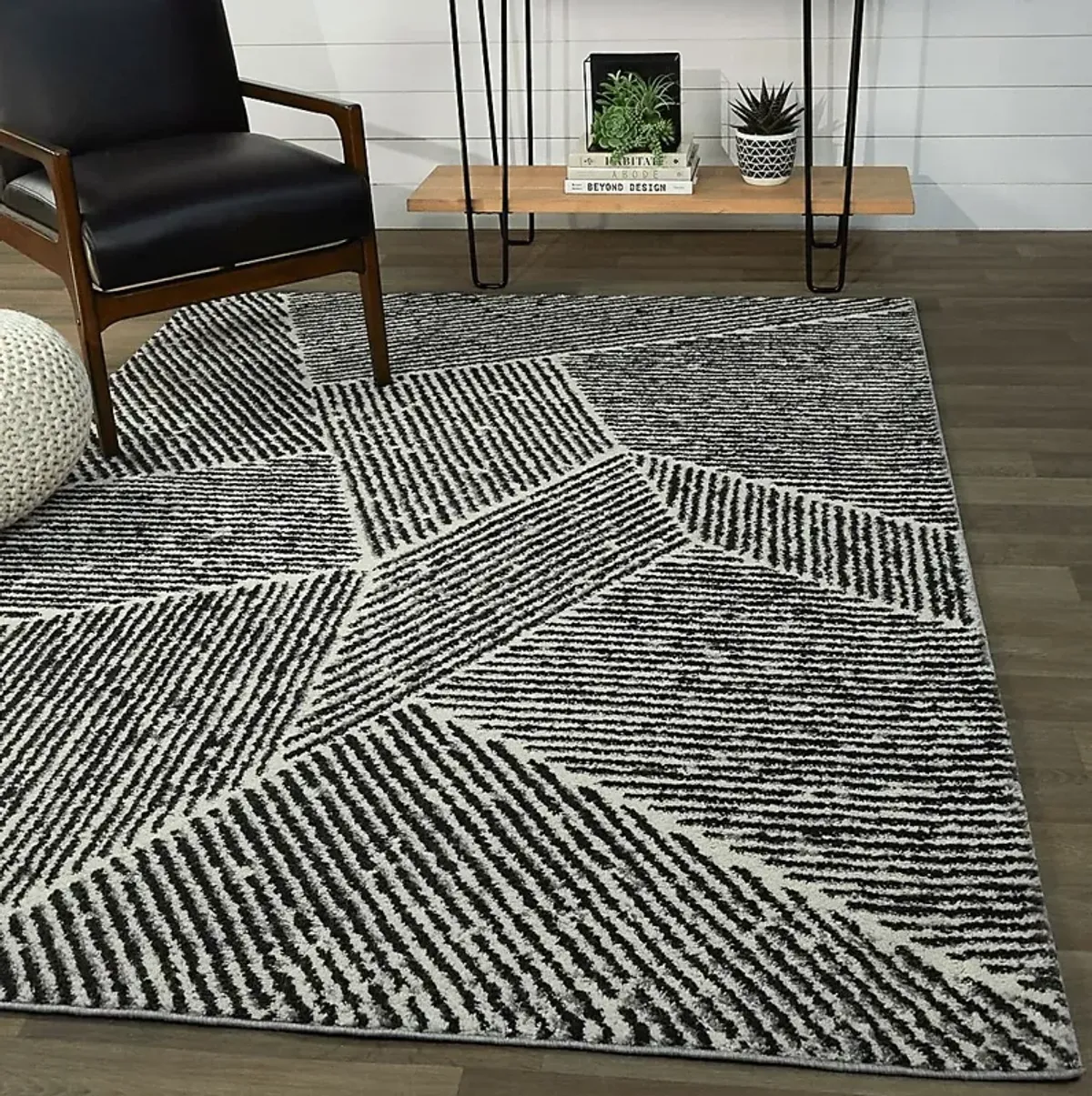 Faippen Gray/White 5'3 x 7' Rug