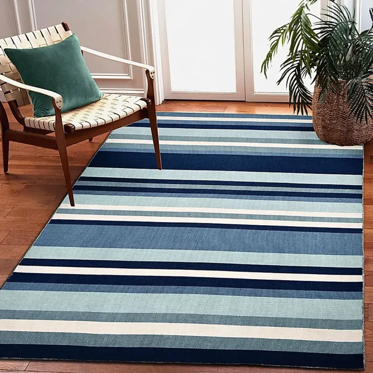 Shirnul Blue 5' x 7'6 Indoor/Outdoor Rug