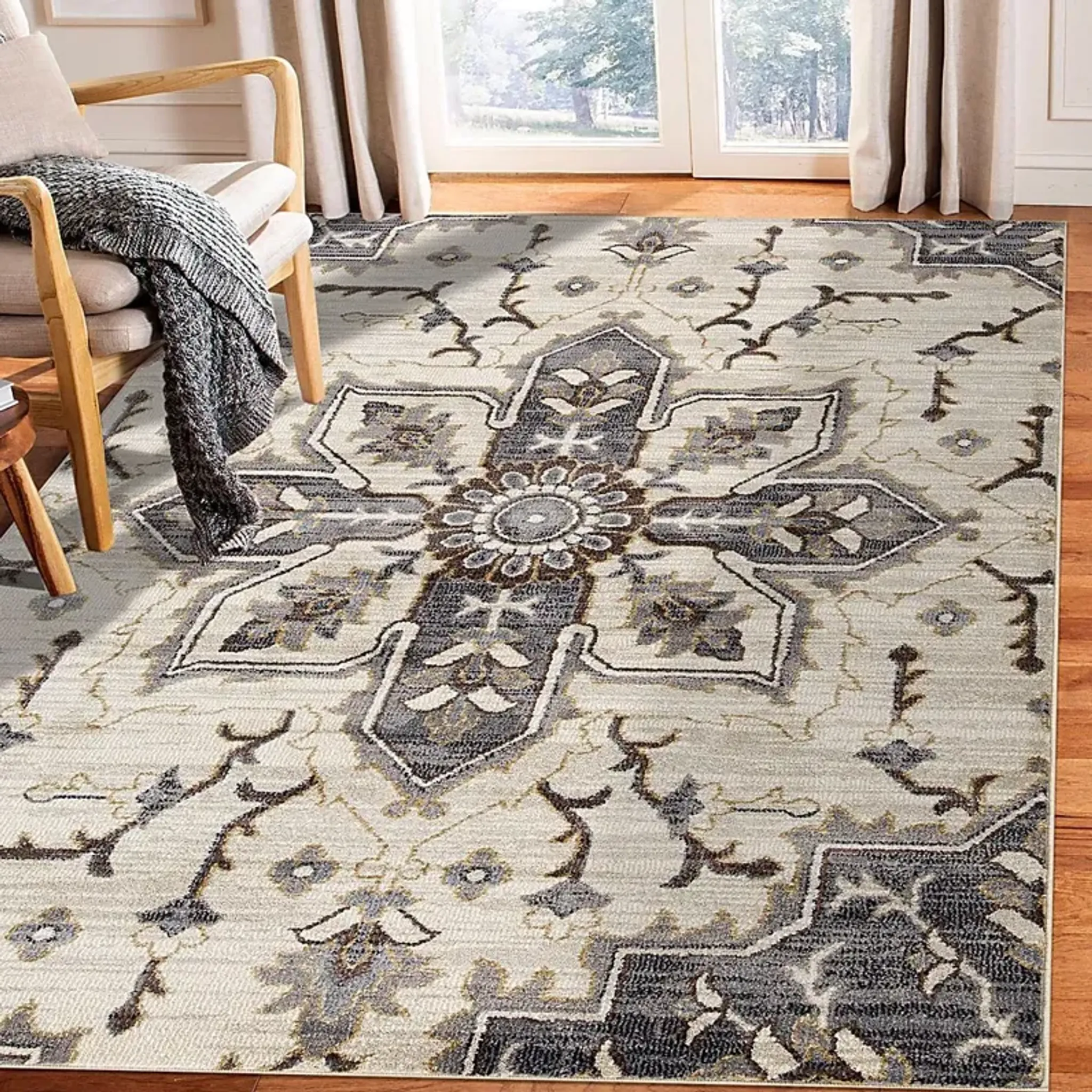 Vinrue Ivoryblue 53 X 76 Rug Rooms To Go | Furniture.com