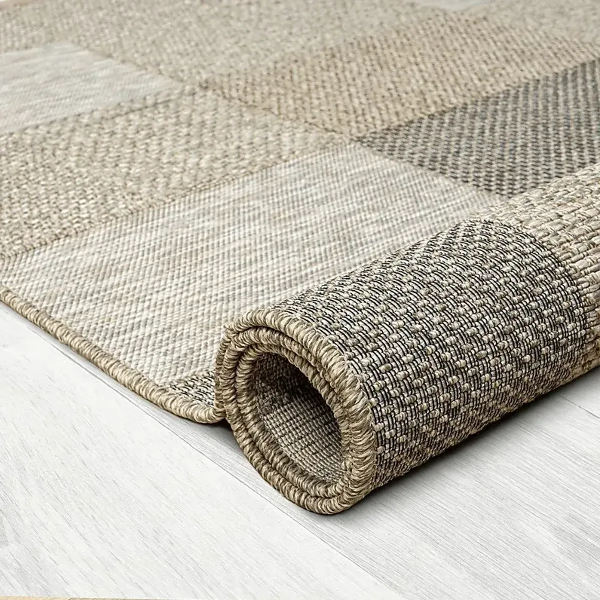 Ahedho Tan 5' x 7' Indoor/Outdoor Rug