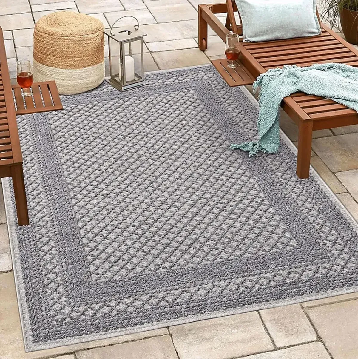 Isioco Blue 5' x 7' Indoor/Outdoor Rug