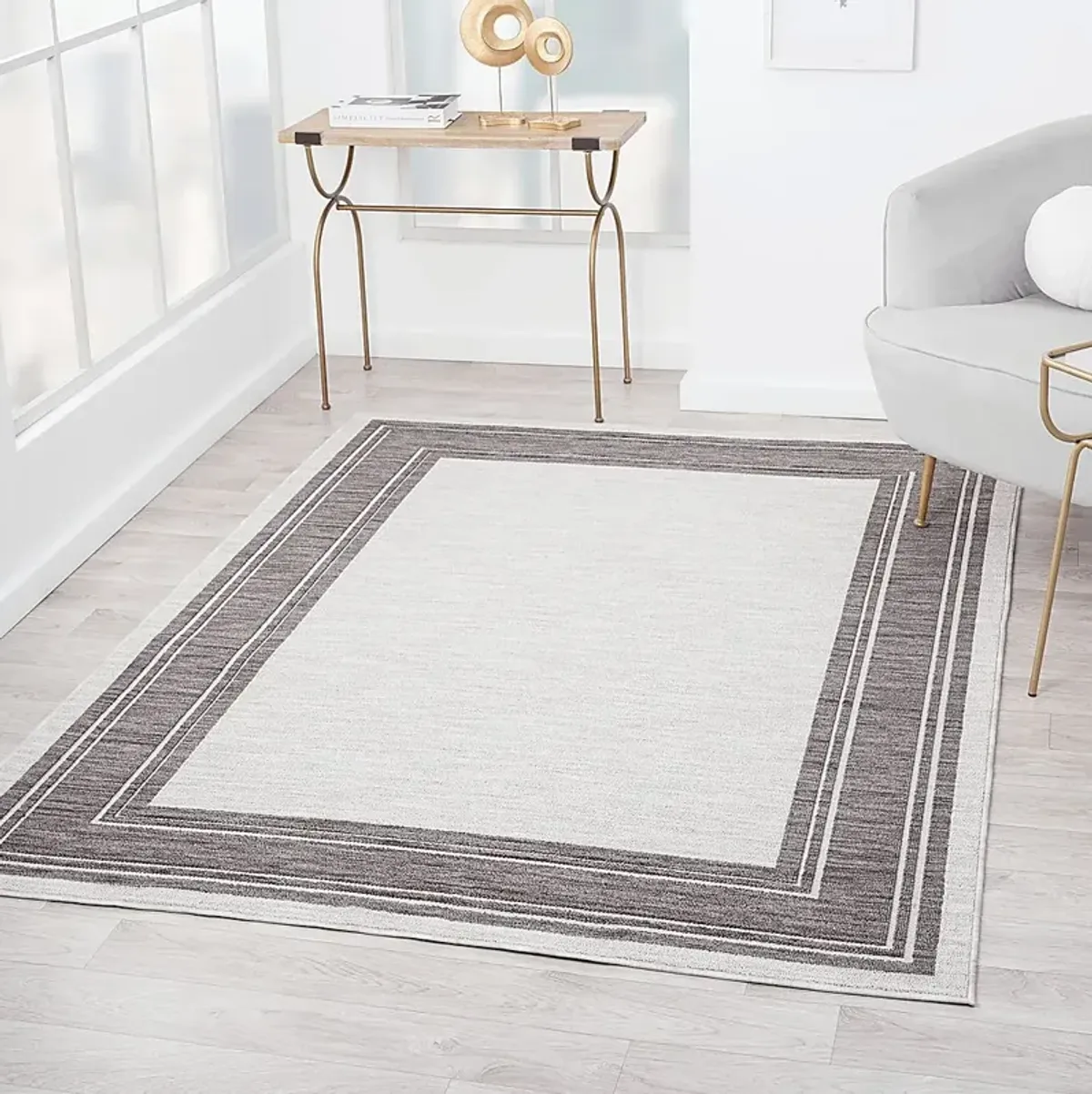 Garlaba Ivory 5' x 7' Indoor/Outdoor Rug