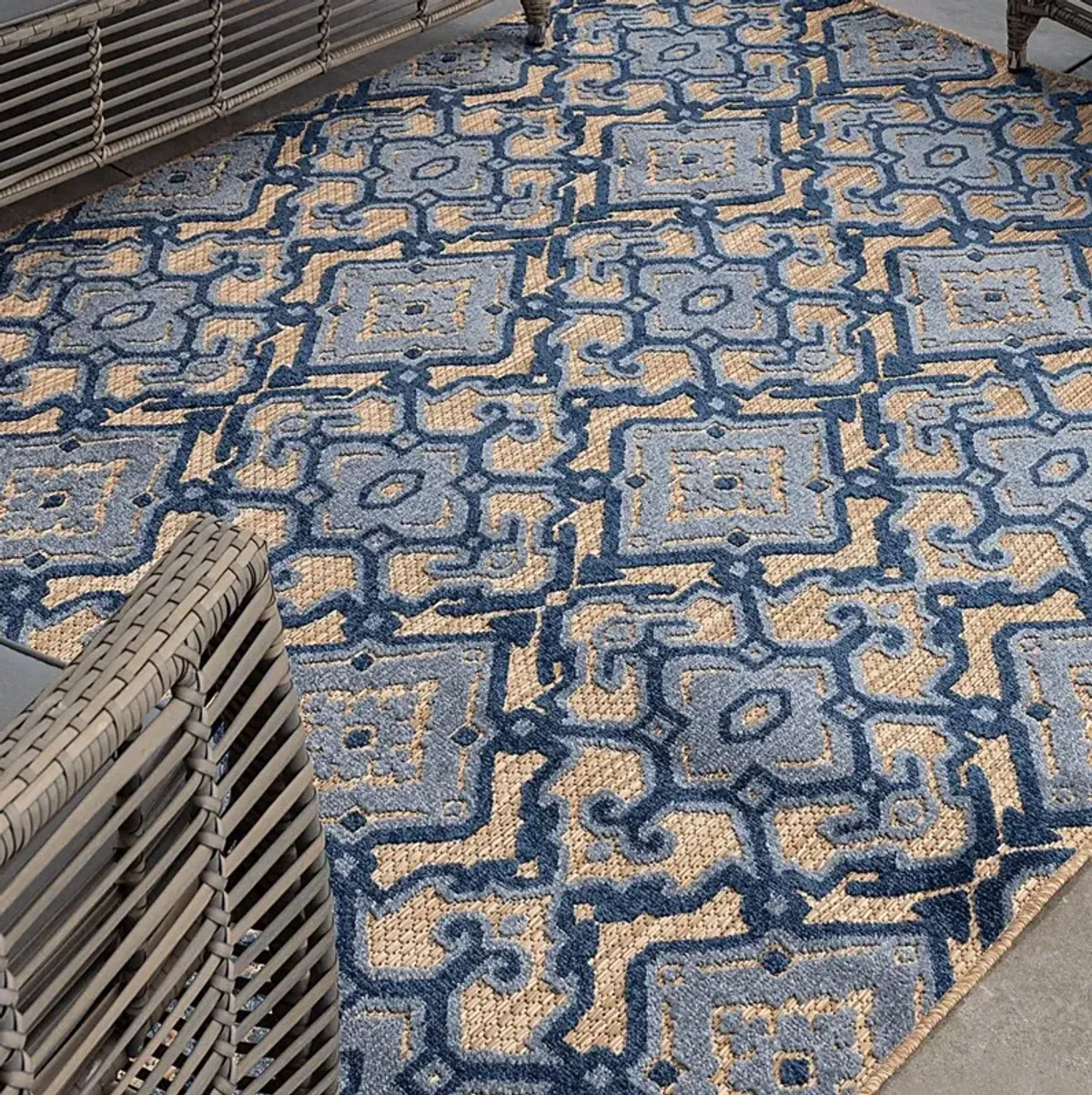 Framingway Blue 6' x 9' Indoor/Outdoor Rug