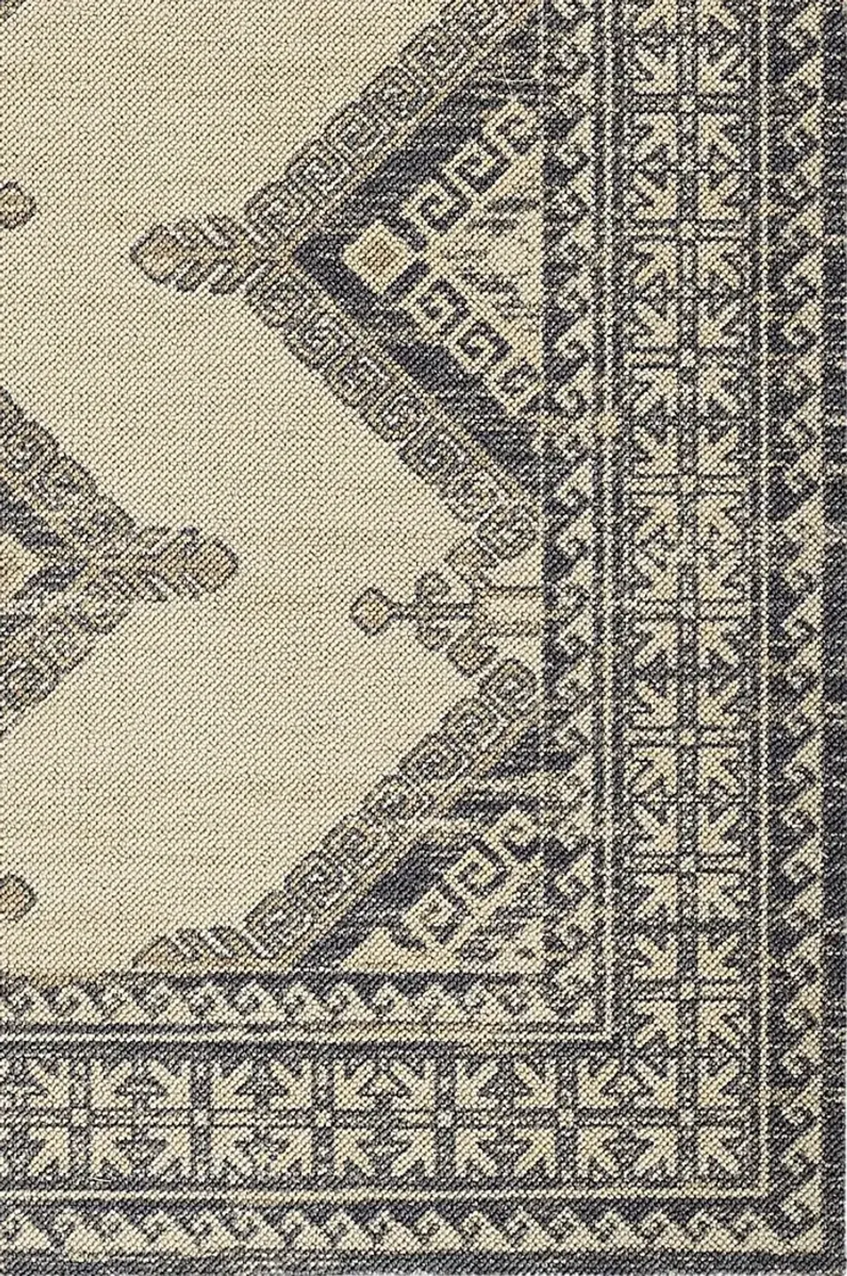 Apexi Black 6'6 x 9' Rug