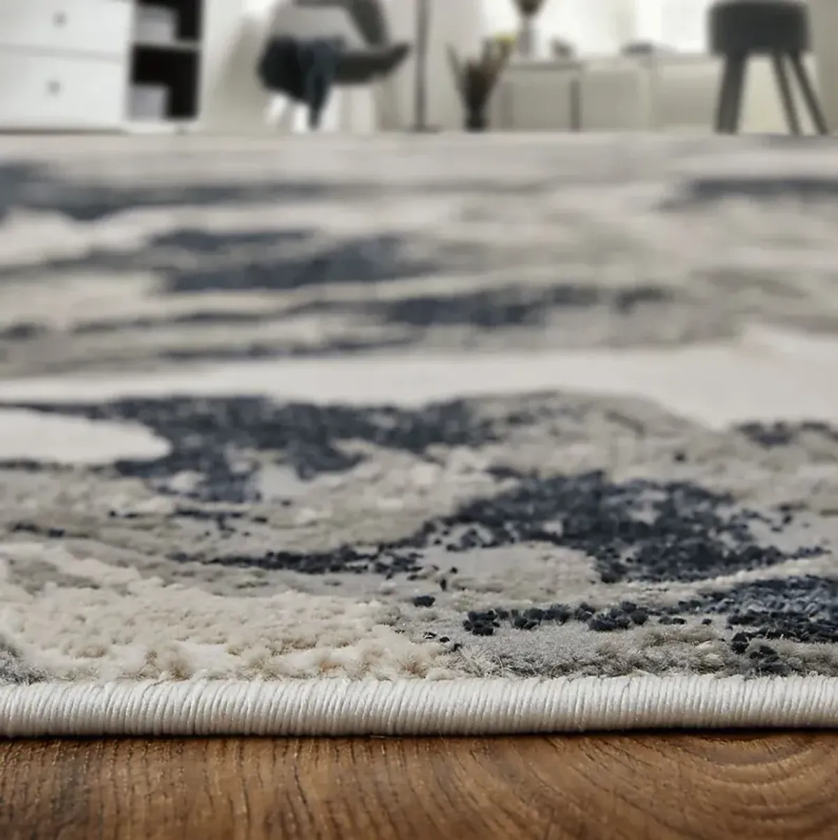 Lorera Ivory/Black 6'7 x 9'6 Rug