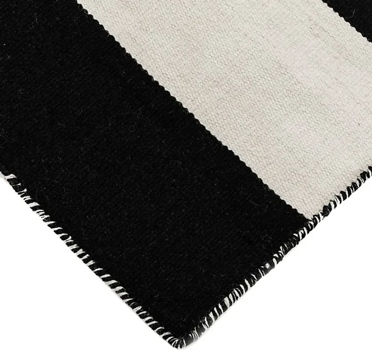 Lorahorn Black 7'6 x 9'6 Indoor/Outdoor Rug