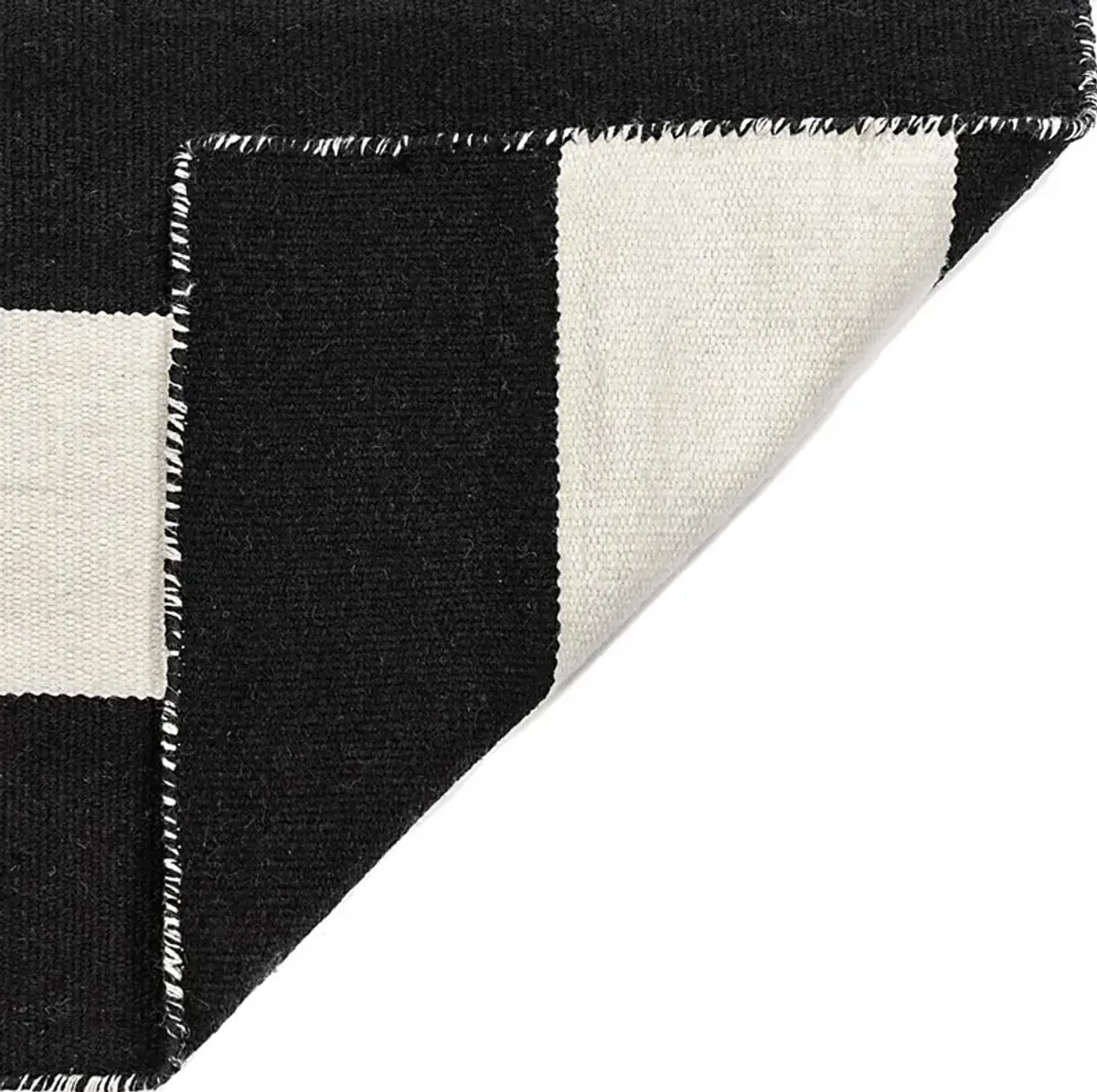 Lorahorn Black 7'6 x 9'6 Indoor/Outdoor Rug