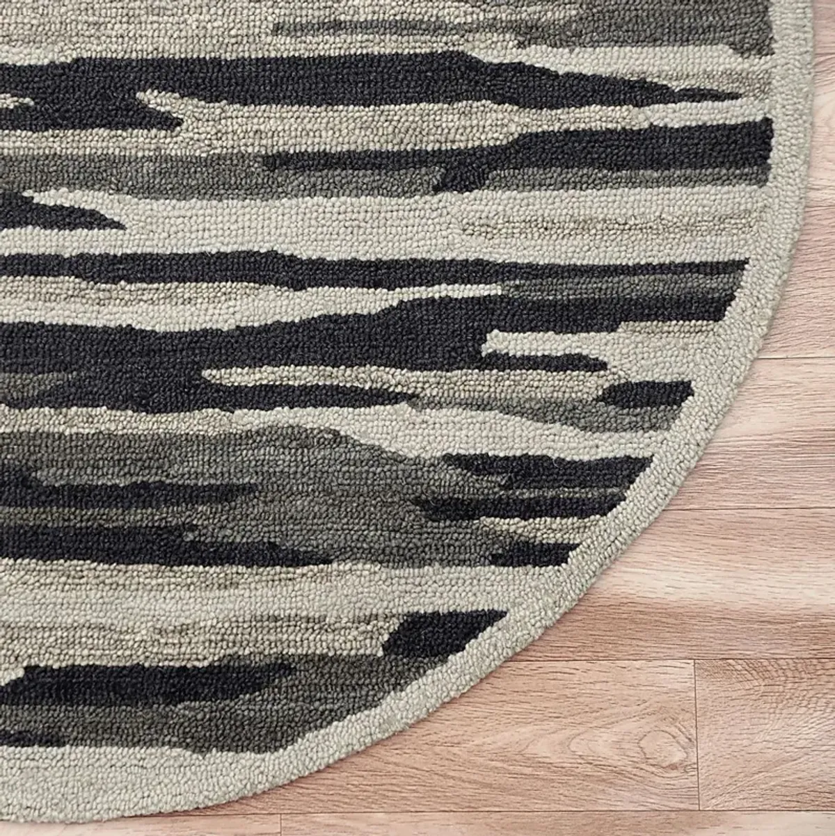 Keren Gray 4' Round Rug